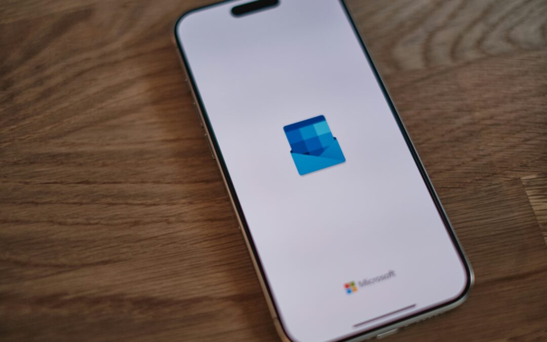 Use Outlook’s “Groups” (Contact Groups) to Email Faster